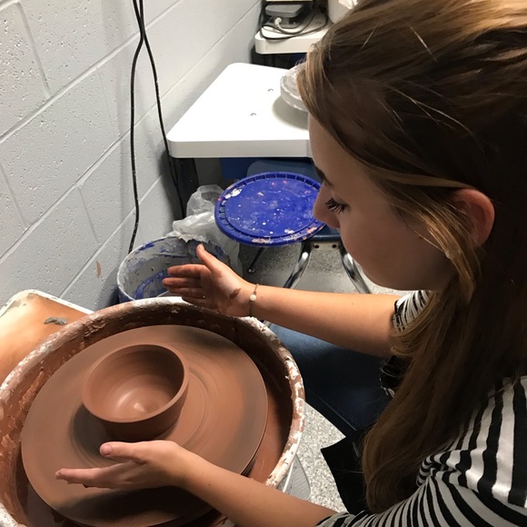 Meet your Posher, Steph - Picture 1 of 1